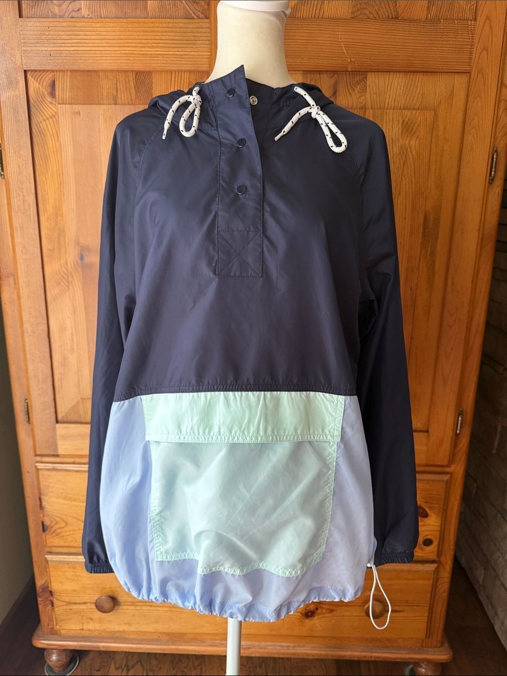 Colorblock Windbreaker Pullover - Navy & Light Blue